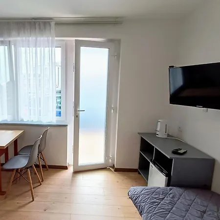 Pokoje Goscinne SALOMEA Karwia Esterno foto
